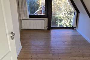 Großes Einfamilienhaus zentrumsnah, zur Miete mit Garten und zwei eigenen Parkplätzen - ab sofort – Olewischtwiet 18, 22177 Bramfeld, Hamburg – Vorschaubild 4