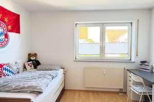 Attraktive 4,5-Zimmer-Wohnung mit Balkon, Aufzug und Tiefgaragenstellplatz – Die vollständige Adresse der Immobilie erhältst du vom Anbieter., 88326 Aulendorf – Vorschaubild 2