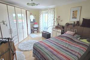 Besondere 4-Zimmer-Maisonettewohnung mit 4 Balkonen & Tiefgarage in Fürth – Nähe Wiesengrund – Die vollständige Adresse der Immobilie erhältst du vom Anbieter., 90762 Stadtpark, Stadtgrenze, Fürth – Vorschaubild 13