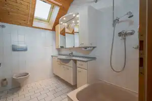 Ihr neues Zuhause: Familienfreundliches Haus mit Garten und Doppelgarage – Schwarzwald-Baar-Kreis – Vorschaubild 18