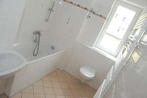 Im Grünen gelegene 2-Raum-Wohnung mit Balkon – Sachsenring 16, 9127 Gablenz, Chemnitz – Vorschaubild 4