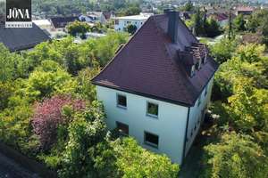RESERVIERT! Stadtvilla mit zweigeteiltem Grundstück in bevorzugter Wohnlage – Die vollständige Adresse der Immobilie erhältst du vom Anbieter., 95326 Kulmbach – Vorschaubild 1
