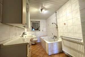 Schönes Zweifamilienhaus mit Garten - familienfreundlich & vielseitig! – Die vollständige Adresse der Immobilie erhältst du vom Anbieter., 94577 Winzer – Vorschaubild 9
