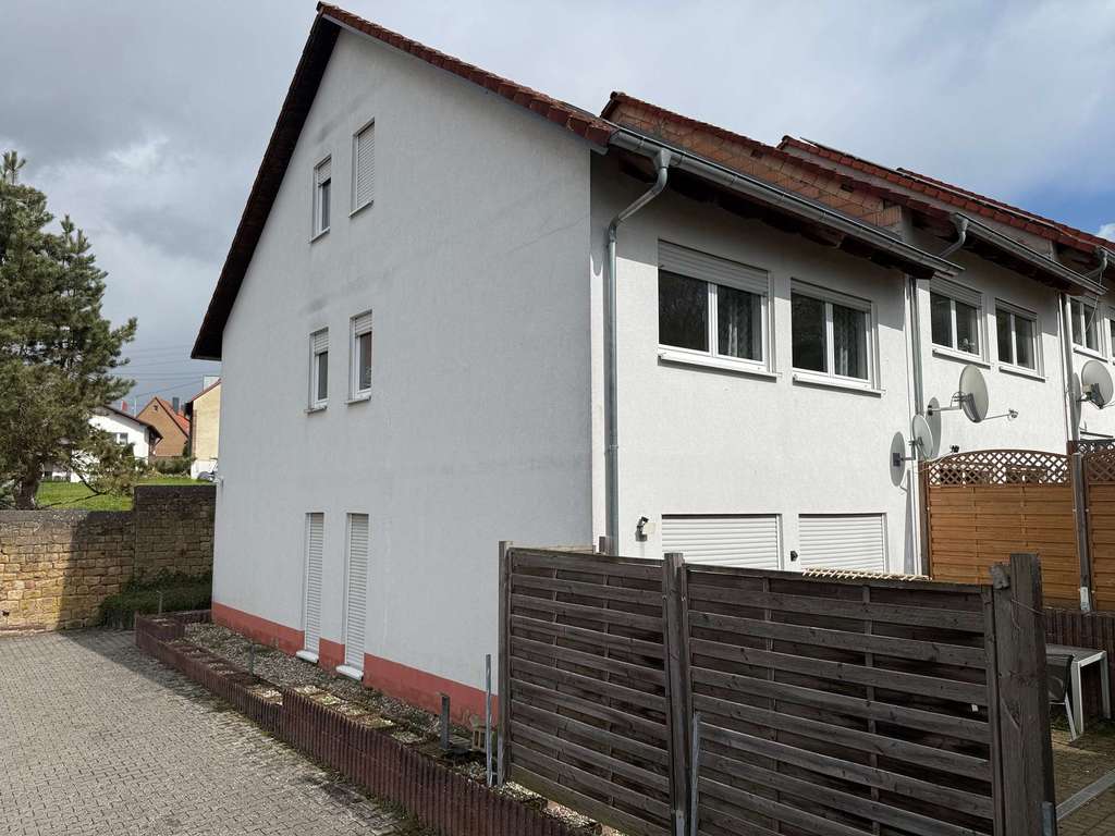 Immobilie in Mehlbach - Für die ganze Familie: Reihenendhaus mit 4 Schlafzimmern in Mehlbach - Bild 0