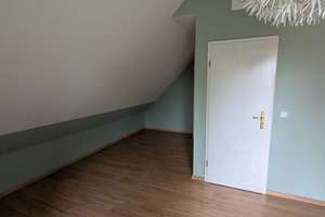 Freundliche 4-Zimmer-Doppelhaushälfte in Neuenhagen bei Berlin – Die vollständige Adresse der Immobilie erhältst du vom Anbieter., 15366 Neuenhagen bei Berlin – Vorschaubild 8
