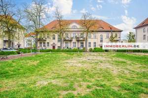 IMMOBERLIN.DE - Schöne Altbauwohnung mit Südbalkon, kleinem Garten & Pkw-Stellplatz – Die vollständige Adresse der Immobilie erhältst du vom Anbieter., 13585 Spandau (Ortsteil), Berlin – Vorschaubild 2