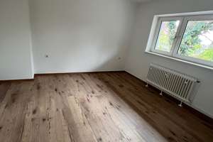 Renovierte 2-Zimmer-Wohnung mit Balkon in ruhiger Lage von SZ-Gebhardshagen – Sonnenbergweg 17, 38229 Gebhardshagen, Salzgitter – Vorschaubild 2