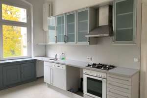 Stilvolle, geräumige und gepflegte 2-Zimmer-Wohnung mit Balkon und EBK in Charlottenburg, Berlin – Neue Kantstraße 11, 14057 Charlottenburg, Berlin – Vorschaubild 7