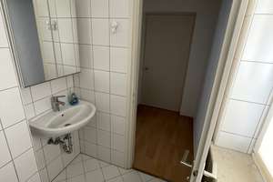 1-Zimmer Wohnung mit Balkon in München-Milbertshofen – Korbinianplatz 6, 80807 Milbertshofen, München – Vorschaubild 3