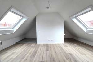 7517 - Neu saniertes Dachgeschossapartment nähe Hauptbahnhof!