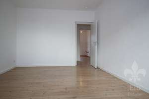 Tolle Aussicht vom Balkon - praktische 3 Raum Wohnung in Stadtfeld-Ost ist ab sofort bezugsfrei – 39108 Stadtfeld Ost, Magdeburg – Vorschaubild 12