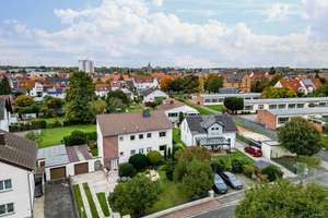 1-2-Familien-Haus mit wunderschönem Garten – Ludwig-Erhard-Straße 48, 63486 Bruchköbel – Vorschaubild 1