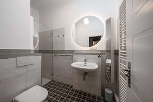 Property thumbnail 9