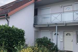 Freundliche 2-Zimmer-EG-Wohnung mit Terrasse, Einbauküche und Einstellplatz in Hannover
