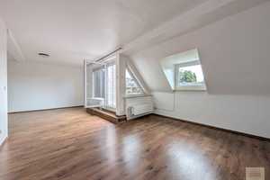 Großzügige Dachgeschoß-Wohnung in Derendorf – Kriegerstr. *, 40468 Düsseldorf – Vorschaubild 4