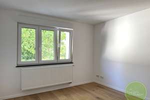 * DIE Maisonette-Wohnung * frisch saniert * ü. 130 qm * 4 Zi.* Balkon + Terrasse + Garten * Fürth * – Gutenbergstrasse 23, 90766 Scherbsgraben, Billinganlage, Fürth – Vorschaubild 8