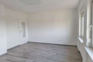 Freie 2-Zimmer-Stadtwohnung in Karlsruhe Weststadt – Die vollständige Adresse der Immobilie erhältst du vom Anbieter., 76135 Weststadt, Karlsruhe – Vorschaubild 2