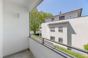 PROVISIONSFREI: komplett sanierte 3-ZKB mit Stellplatz und 2 Balkonen in Top Lage! – Bürgermeister-Bohl-Str. 24, 86157 Pfersee-Süd, Augsburg – Vorschaubild 19