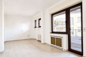 Attraktive 3-Zi-Wohnung mit Dachterrasse in Düsseldorf-Benrath – Die vollständige Adresse der Immobilie erhältst du vom Anbieter., 40597 Benrath, Düsseldorf – Vorschaubild 4