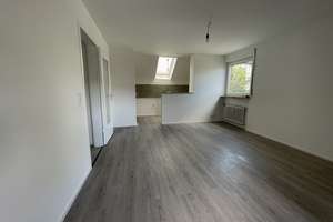 Wohnung 2023 Saniert.  Exklusive 2,5-Zimmer-DG – Hohentwielstraße 122A, 70199 Südheim, Stuttgart – Vorschaubild 12
