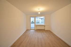 Sackgassenlage! Moderne 2-Zi-Whg mit Balkon in ruhiger Lage – Ottweilerstraße 25, 40476 Derendorf, Düsseldorf – Vorschaubild 1