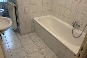Schöne 3-Zi-Altbau-Whg in Moabit !!! EBK, Badewanne, Laminatböden , teilgewerblich nutzbar !!! – Havelberger Straße 16, 10559 Moabit, Berlin – Vorschaubild 8
