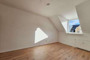 Moderne 4-Raum Wohnung mit Aufzug – 9126 Bernsdorf, Chemnitz – Vorschaubild 10