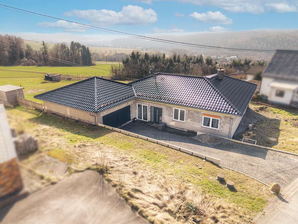 Immobilie in Bölsberg - Neubau aus 2021! Bungalow für Gartenliebhaber in idyllischer Aussichtslage - Bild 1