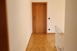 Provisionsfrei: 5-Zi-Einfamilienhaus mit gehobener Innenausstattung und EBK in Krumbach (Schwaben) – Die vollständige Adresse der Immobilie erhältst du vom Anbieter., 86381 Krumbach (Schwaben) – Vorschaubild 13