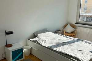 Lebendig wohnen im Lindenhof: 2-Zimmer-Wohnung mit Balkon