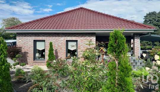 Bild von Warum neu bauen? Dieser neuwertige,  barrierefreie Bungalow schenkt Ihnen Ruhe statt Baustress