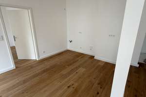 ERSTBEZUG: Helle, schöne sanierte 3-Zimmer-Wohnung im 1. OG (1. OG rechts B) – Kopernikusplatz 13, 90459 Galgenhof, Nürnberg – Vorschaubild 14