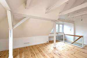 Erstbezug nach Kernsanierung: Loft-Maisonette in exklusiver  3-Parteien-Villa – Groß Flottbek – Die vollständige Adresse der Immobilie erhältst du vom Anbieter., 22607 Groß Flottbek, Hamburg – Vorschaubild 2