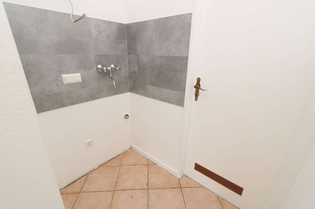 Immobilie in Grömitz - Solide und Kompakt!
Charmante 1,5-Zimmer-Wohnung auf ca. 30m² mit Garage in ruhiger Lage von Grömit - Bild 3