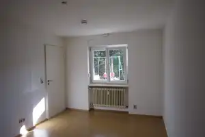 2-Zimmer-Souterrainwohnung mit Einbauküche in St. Ingbert-Rentrisch