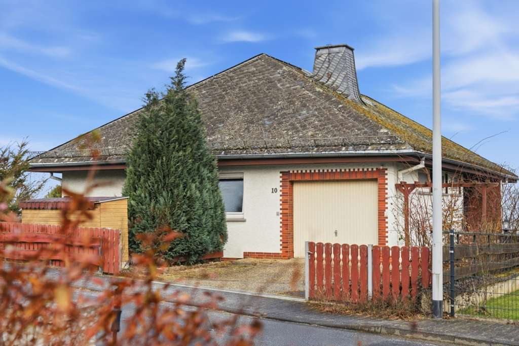 Immobilie in Bremberg - ***Coming home: Großzügiges Einfamilienhaus mit Einliegerwohnung*** - Bild 0