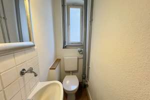 Altbau-Charme trifft Funktionalität: 3-Zimmer-Wohnung mit Balkon – Die vollständige Adresse der Immobilie erhältst du vom Anbieter., 70176 Vogelsang, Stuttgart – Vorschaubild 9
