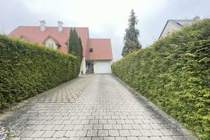 Exklusiv ausgestattete DHH in begehrter Wohnlage – mit Garten, Garage und großzügigem Raumangebot – Die vollständige Adresse der Immobilie erhältst du vom Anbieter., 86720 Nördlingen – Vorschaubild 22