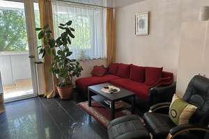 Kapitalanlage mit Wohlfühlfaktor: Modernisierte 1-Zimmer-Wohnung mit Balkon am Waldrand