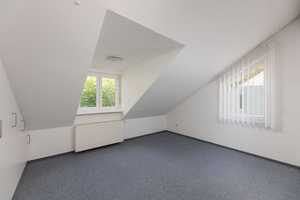Ihr neues Zuhause: modernes Reihenhaus mit PV-Anlage, Einliegerwohnung, Terrasse & 2 Balkonen – Karlsruhe – Vorschaubild 33