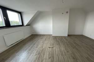 Ideale Aufteilung / langer Flur / EBK – Voßstr. 144, 45966 Gladbeck – Vorschaubild 1