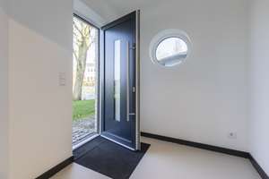 Einmaliger 180° Wasserblick auf 3 Ebenen!
Traumhaus am Nord-Ostsee-Kanal! – Die vollständige Adresse der Immobilie erhältst du vom Anbieter., 24790 Schacht-Audorf – Vorschaubild 59