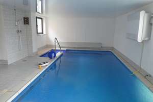 Renovierungsbedürftiges Zweifamilienhaus mit Pool – viel Potenzial zur individuellen Gestaltung! – Die vollständige Adresse der Immobilie erhältst du vom Anbieter., 64658 Fürth – Vorschaubild 11