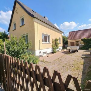 „Natur vor der Haustür – Einfamilienhaus mit großem Grundstück und viel Potenzial“