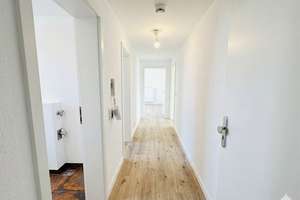 Ideal geschnittene 3,5 ZKB Erdgeschosswohnung im beliebten Augsburger Stadtteil - Göggingen – Die vollständige Adresse der Immobilie erhältst du vom Anbieter., 86199 Göggingen-Nordwest, Augsburg – Vorschaubild 2