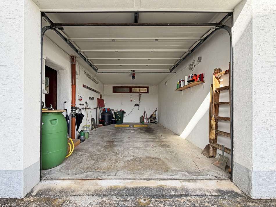 22,27 m² große und hohe Garage