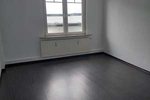 Geräumige 4-Zimmer-Wohnung mit großem Balkon am Sonnenhügel – Bramscher Straße 150, 49088 Sonnenhügel, Osnabrück – Vorschaubild 6