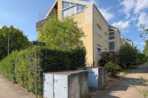 Großzügige 5-Zimmer-Wohnung mit viel Potenzial, großem Balkon mit Blick ins Grüne und Garage – 70599 Steckfeld, Stuttgart – Vorschaubild 4