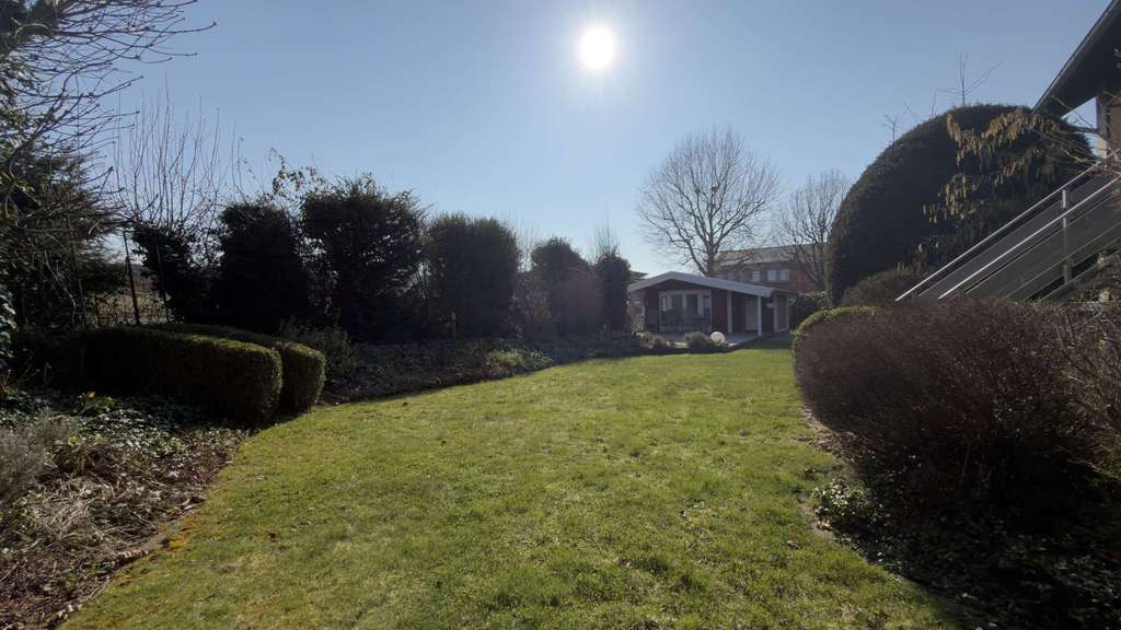 Immobilie in Ebergötzen - Unternehmertraum! Ihr neuer Firmensitz - Wohn- und Geschäftshaus mit großem Grundstück und Garagen - Bild 1