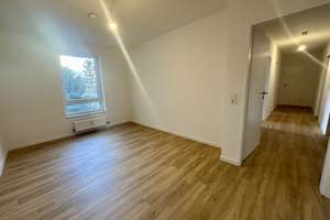 Frisch renovierte 4-Zimmer Wohnung mit Wintergarten in der Südstadt ! – Kleine Düwelstraße 15, 30171 Südstadt, Hannover – Vorschaubild 4